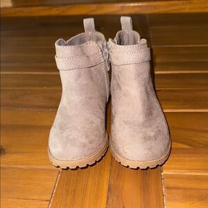 Old Navy Kids Taupe Boots